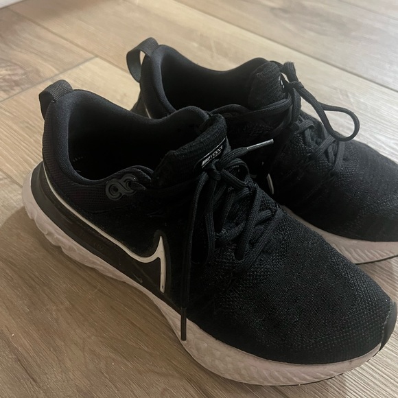 Nike React Infinity 3 Run Shoes - Picture 2 of 5